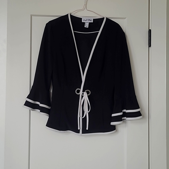 Joseph Ribcroff black and white top with flared sleeves - Picture 1 of 5